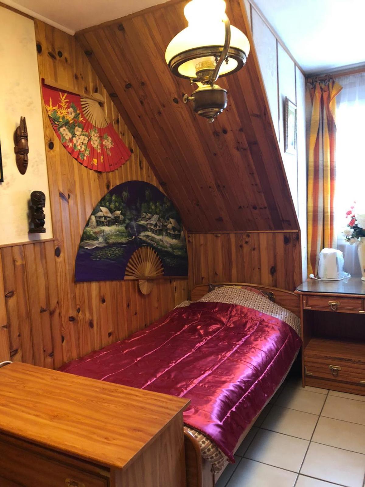 Yufan Apartment La Ville-du-Bois Bagian luar foto