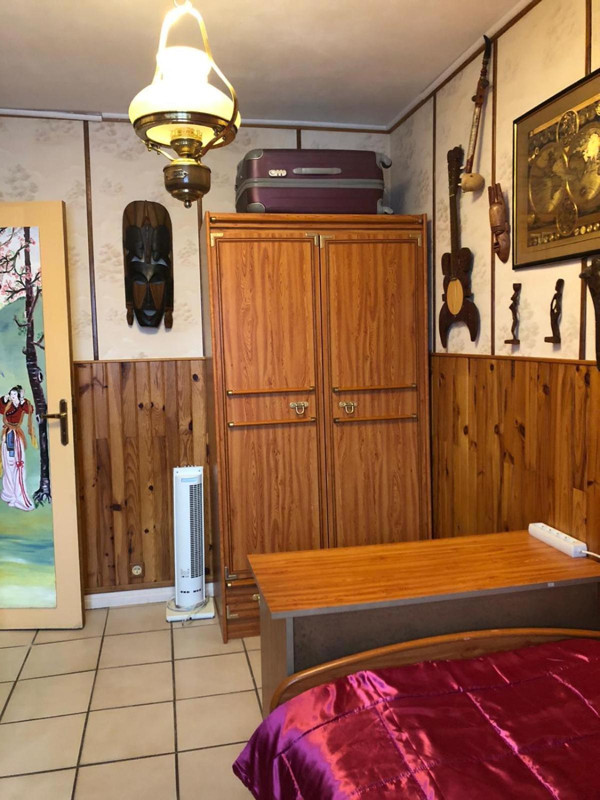 Yufan Apartment La Ville-du-Bois Bagian luar foto